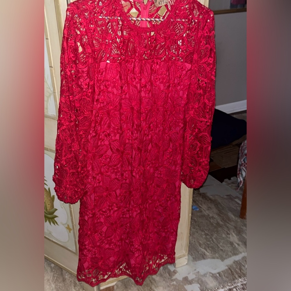 Shoshanna sz 8 Vibrant Red Lace Dress, long sleeve. Like new, dry cleaned